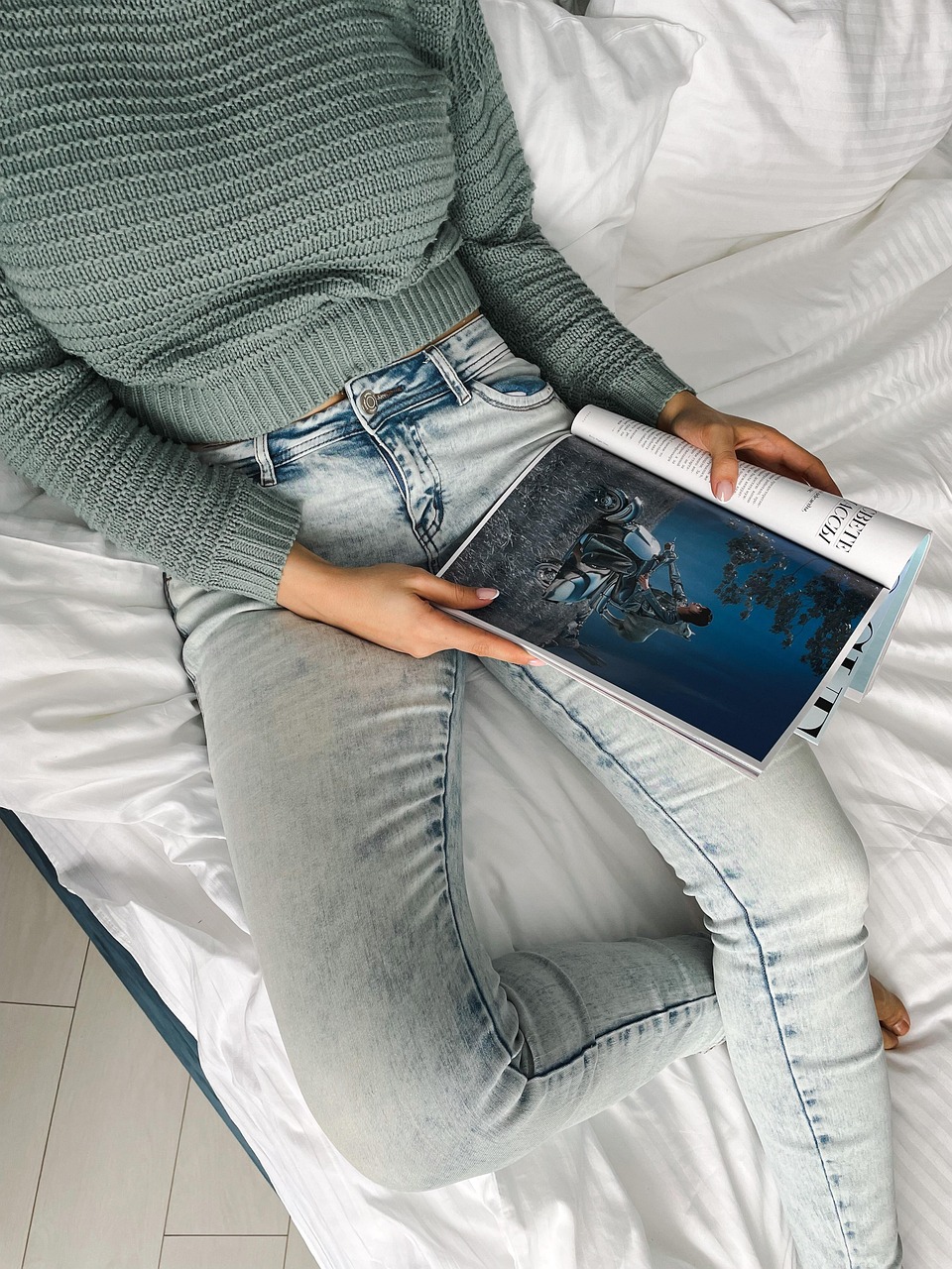 Home bedroom, woman, reading, magazine, relaxing, bed, leisure